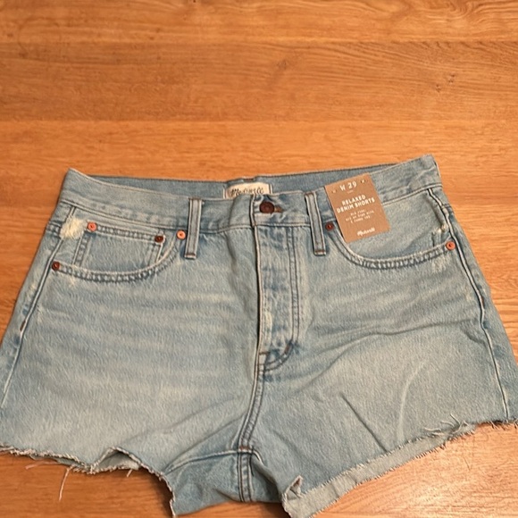 NWT Madewell relaxed denim shorts - Picture 2 of 4